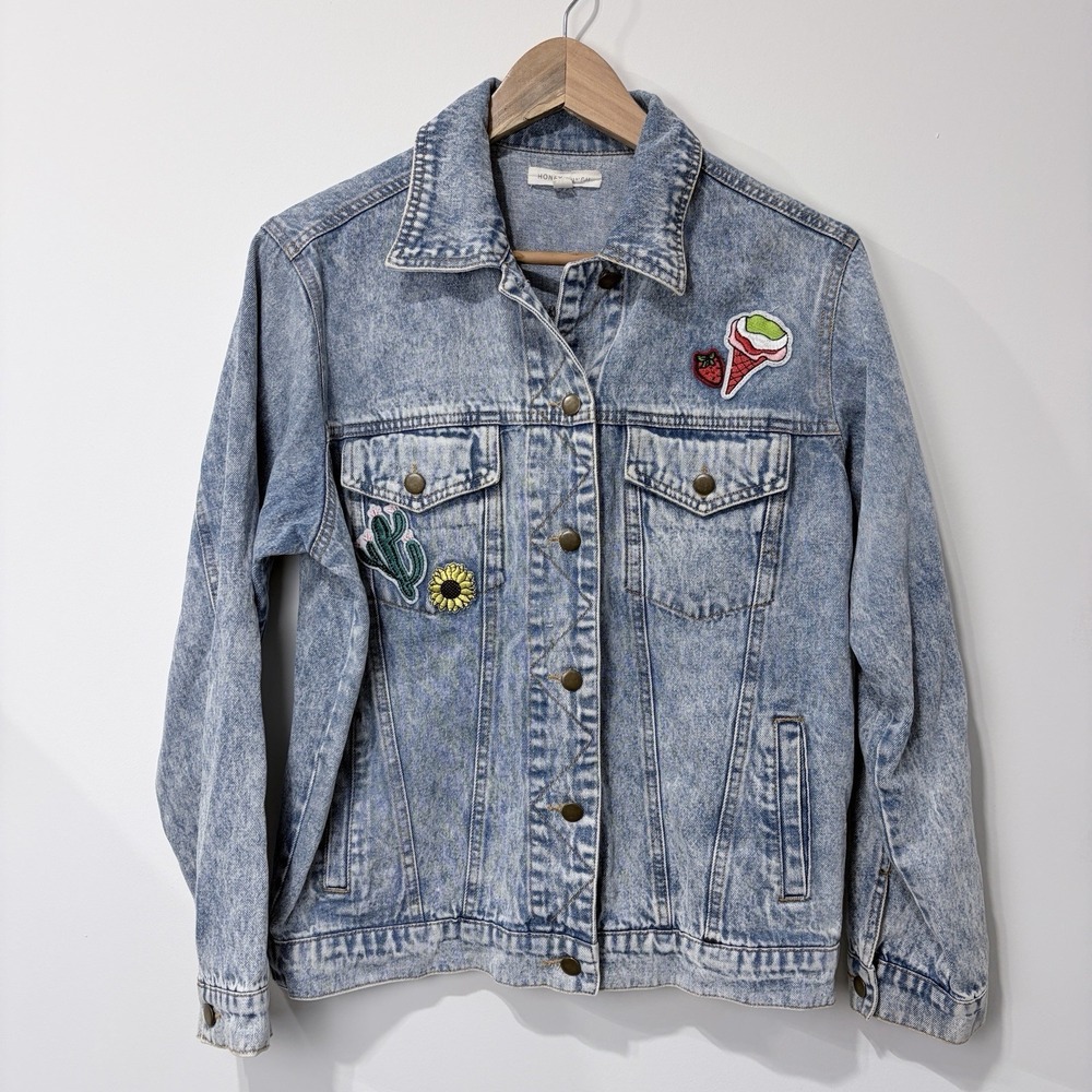 Women Jean Jacket Blue Print Festival Concert Good Vibes Patches Acid Wash Sz S